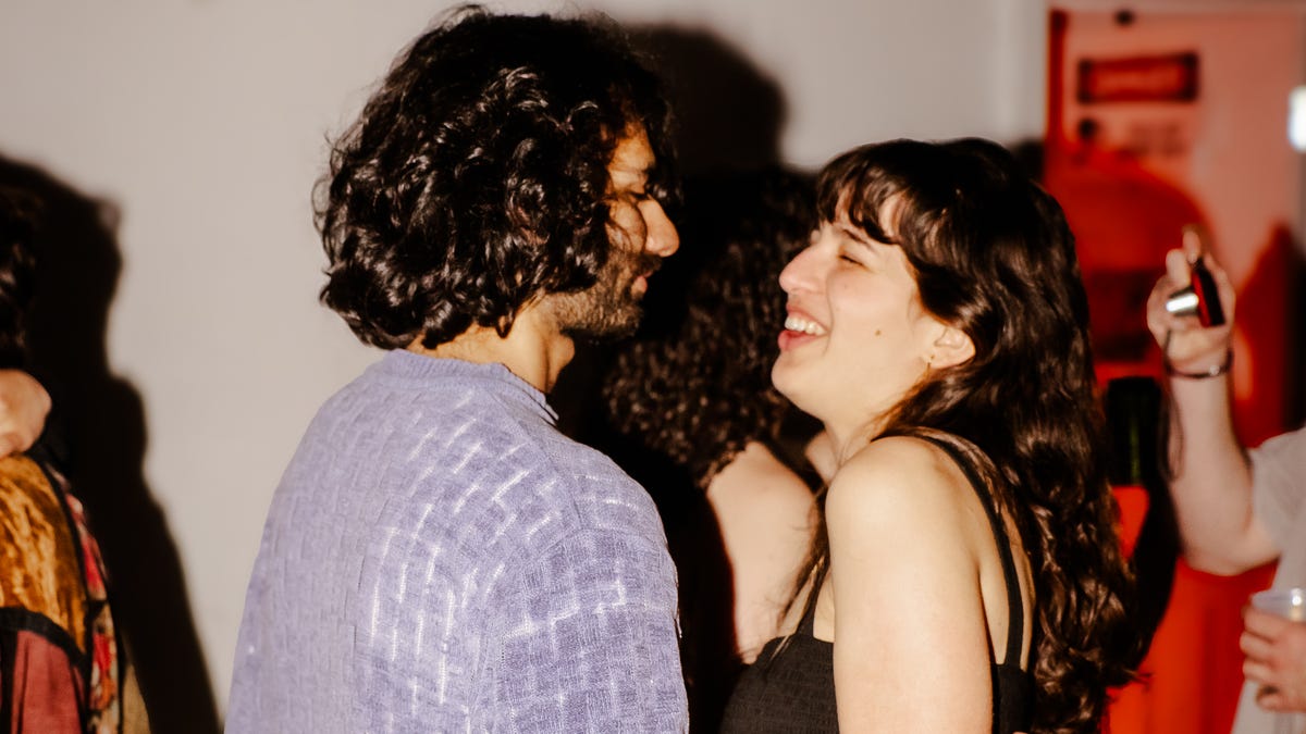 The crowd brings together different corners of New York’s offline movement. There are members of the Columbia Luddite Club, organizers from the Month Offline Challenge, researchers from the Center for AI Safety, and activists from The Strother School of Radical Attention, where Plante and Barnes work, at the party.