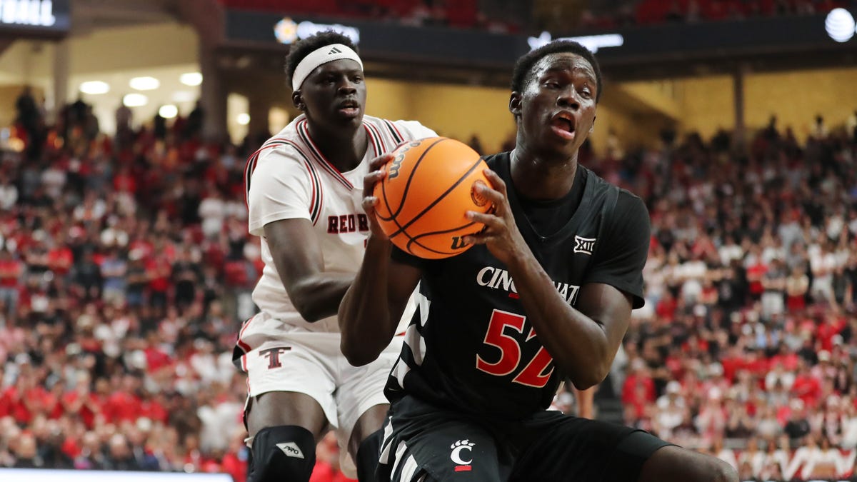 Michigan Awaits Frontcourt Reinforcements as Thiam Visit Goes Well and NBA Decisions Loom