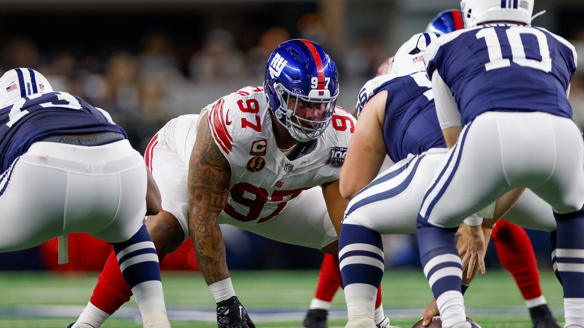 Cowboys Weekend Headlines: Giants monkey wrench? Trade news shakes Top 12