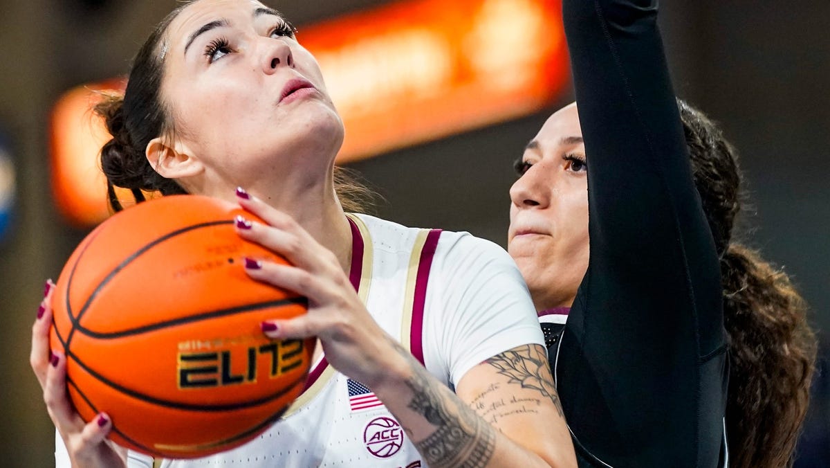 Το γυναικείο μπάσκετ της USC παίρνει την πρώτη μεταγραφική προσθήκη στην Pania Davis