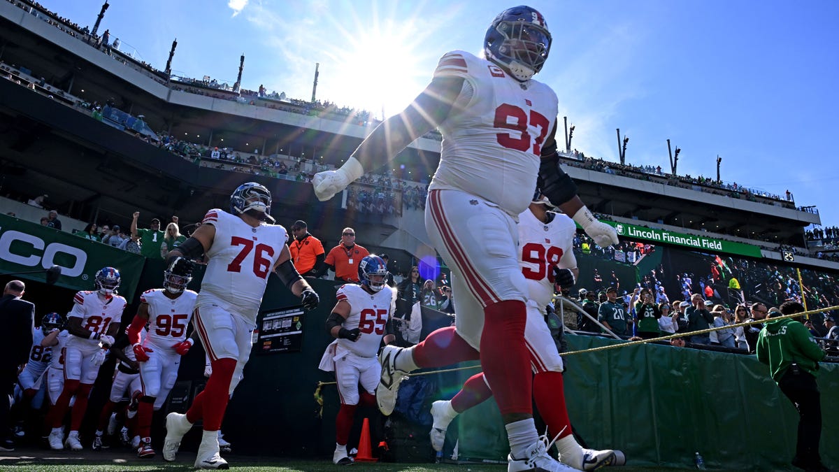 New York Giants defensive tackle Dexter Lawrence takes the field against the Philadelphia Eagles on Oct. 25 at Lincoln Financial Field in Philadelphia.