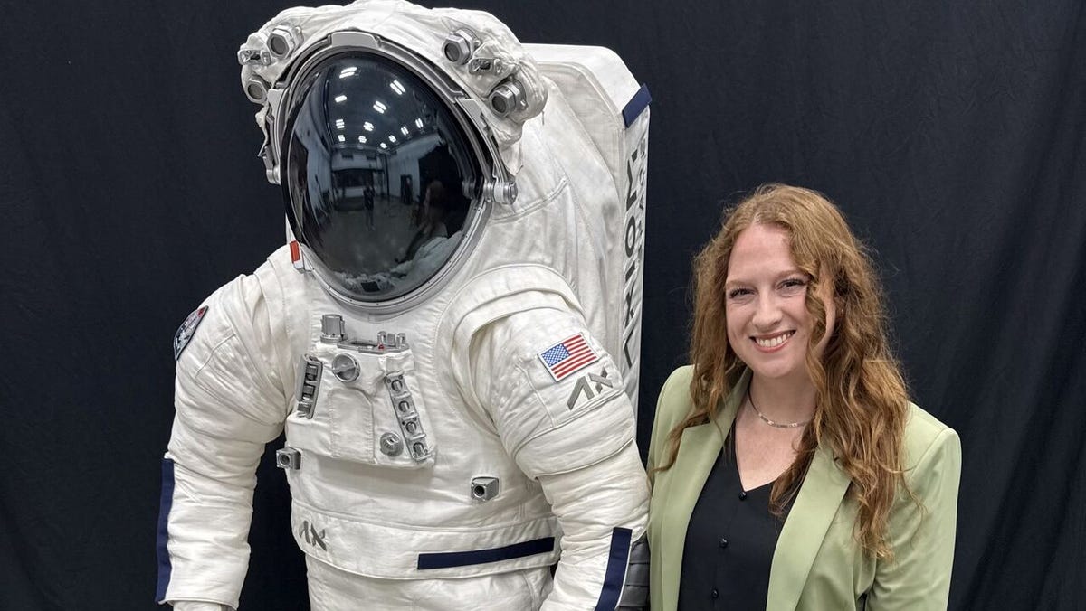 River View Grad Leads Spacesuit Life‑Support Team for NASA’s Artemis IV Moon Landing