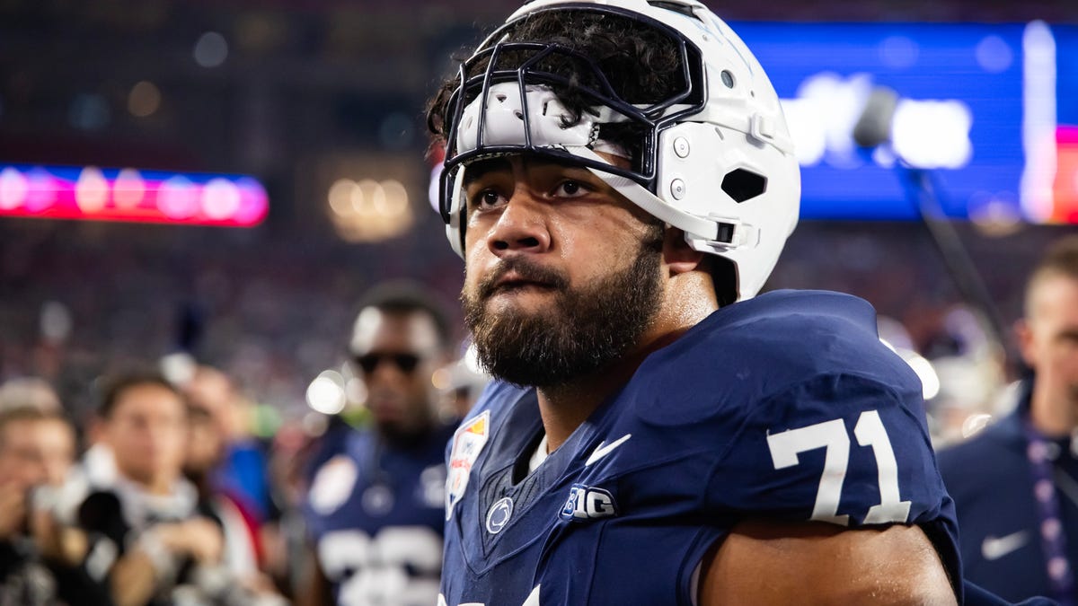 Dari Samoa ke NFL, pemain muda Ravens membagikan perjalanan sepakbola