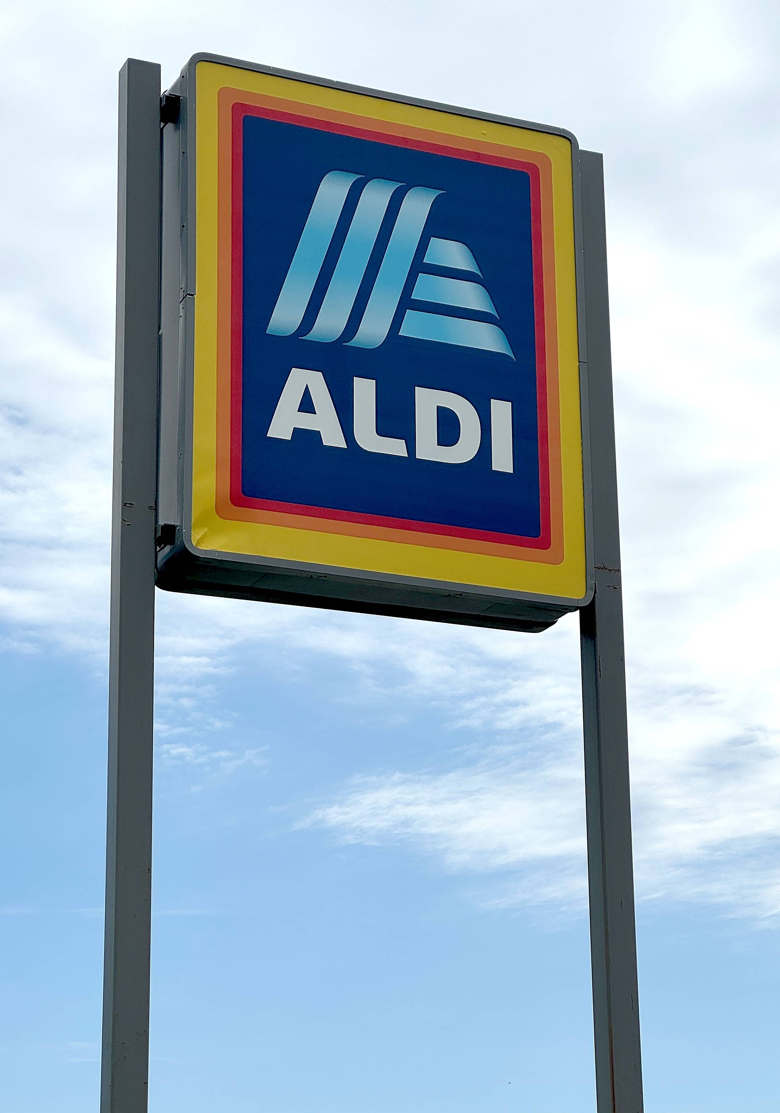 https://www.gannett-cdn.com/authoring/authoring-images/2026/04/21/NETN/89720759007-aldi-sign.jpg?auto=webp&crop=2531,1425,x0,y541&format=pjpg&width=1200