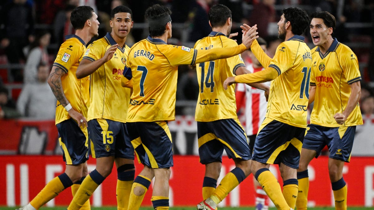 Villarreal players in action