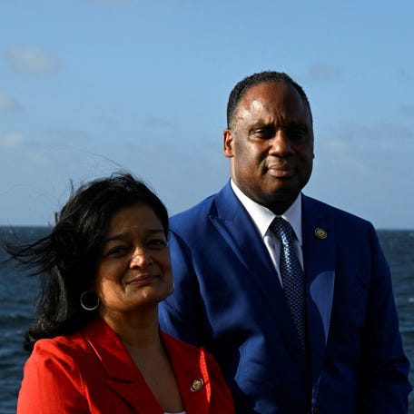 Jonathan Jackson (D-IL) and Pramila Jayapal (D–WA), opposition lawmakers from the U.S. House of Representatives, pose for a photograph on the seafront boulevard Malecon, in Havana, Cuba, April 4, 2026. REUTERS/Norlys Perez