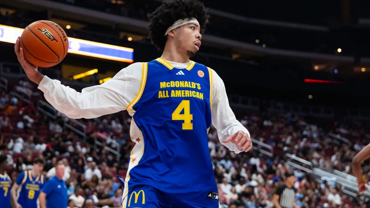 Kansas Locks In Five-Star Recruit Tyran Stokes Over Kentucky and Oregon