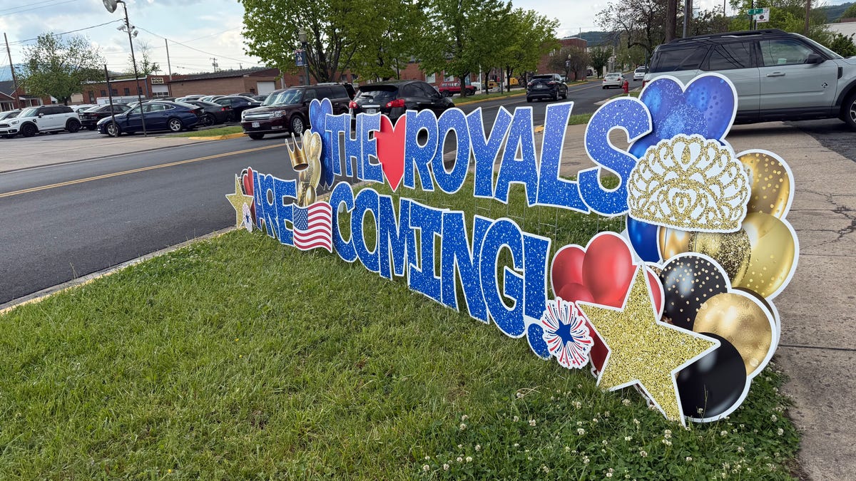Front Royal VA sign.jpg