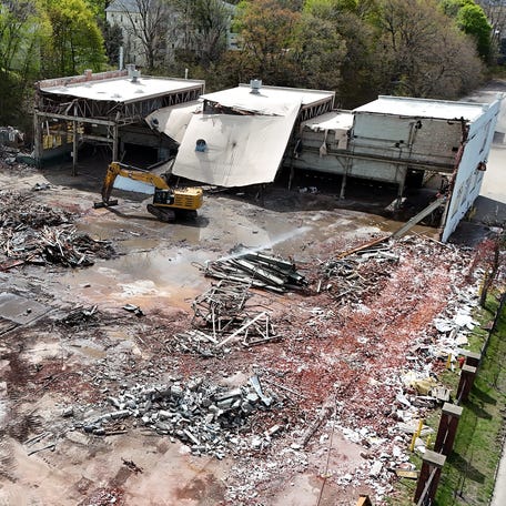 40-88 Crescent St., which recently housed Primetals Technologies, is almost gone.