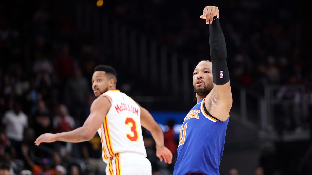 Jalen Brunson of the New York Knicks shoots a 3-point basket against the Atlanta Hawks.