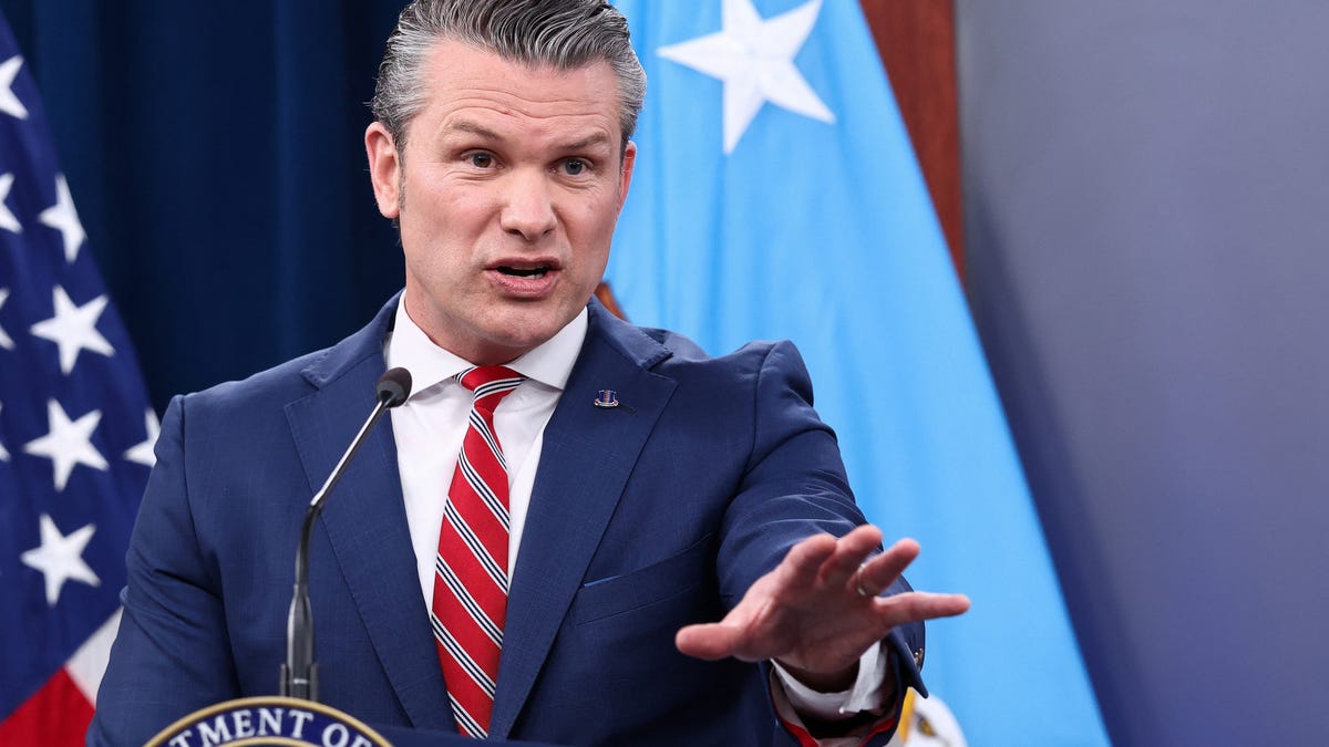 U.S. Secretary of Defense Pete Hegseth holds a briefing on the Iran war, with Chairman of the Joint Chiefs of Staff General Dan Caine (not pictured), at the Pentagon in Washington, D.C., U.S., May 5, 2026. REUTERS/Kevin Lamarque