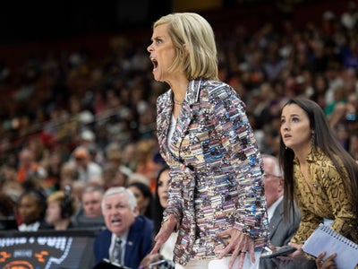 LSU's Mulkey senses reunion in trip to Texas for Final Four