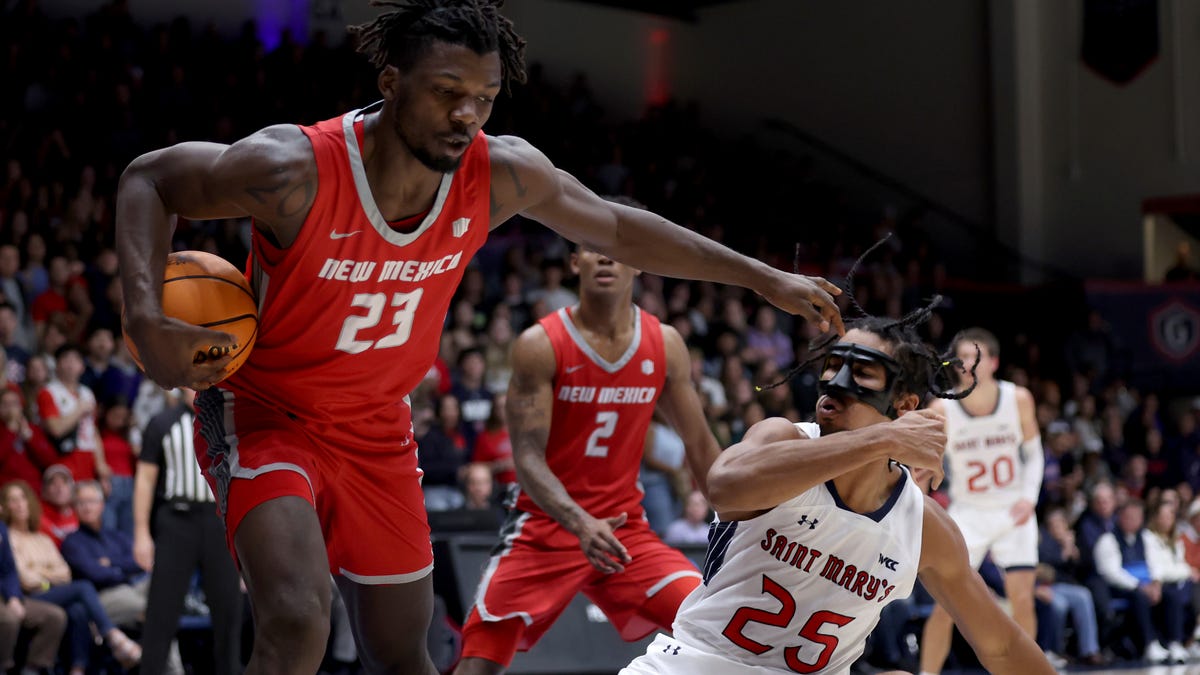 No. 23 Saint Mary’s rolls past New Mexico behind 25 points from Mahaney