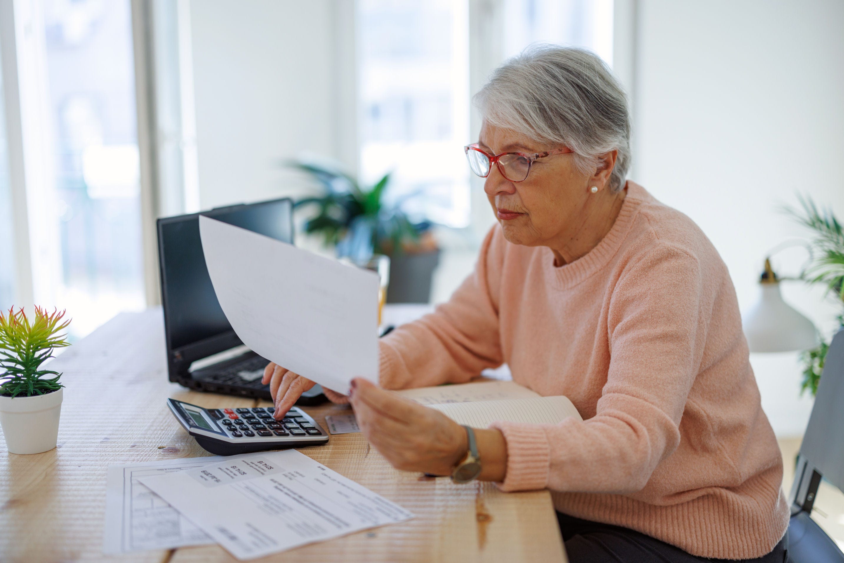 https://www.gannett-cdn.com/authoring/images/motleyfool/2026/04/28/USAT/89833343007-older-bank-customer-banking-online.jpeg?auto=webp&crop=2866,1613,x0,y149&format=pjpg&width=1200