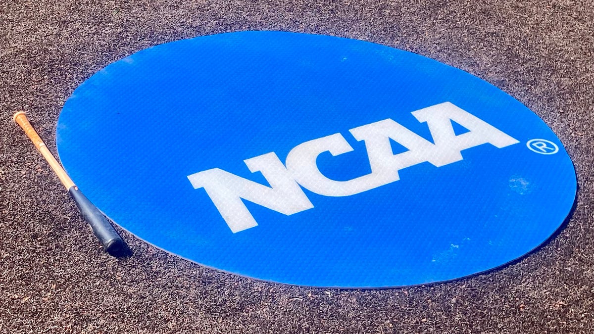 Updated NCAA baseball tournament bracket Updated NCAA baseball tournament bracket