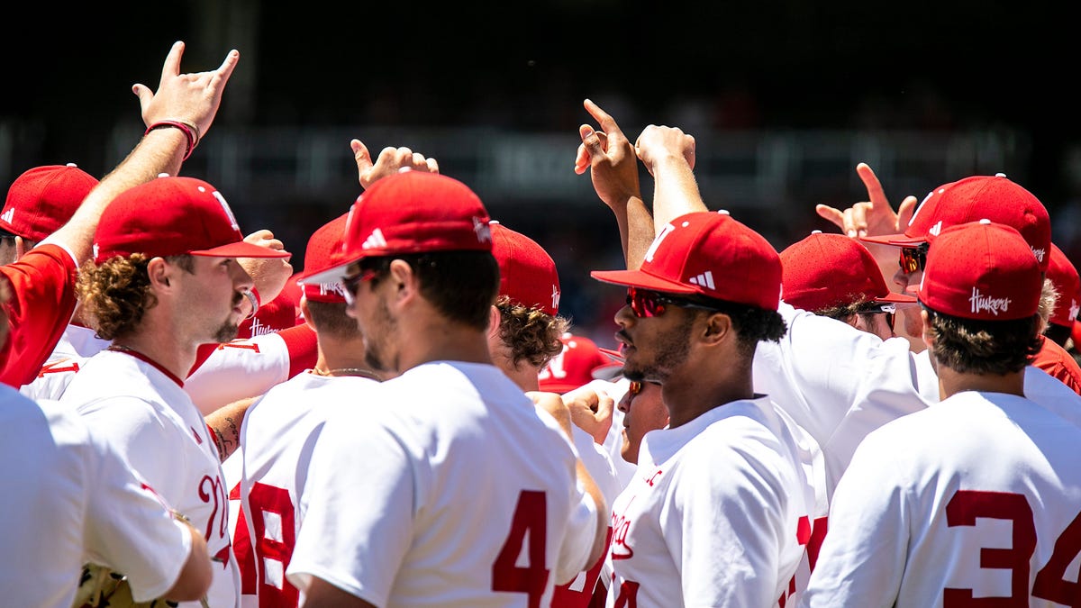 Nebraska holds off Michigan Friday night to open conference series with a 3-2 victory Nebraska holds off Michigan Friday night to open conference series with a 3-2 victory