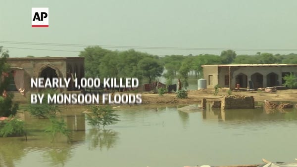 Nearly 1,000 killed in Pakistan monsoon floods