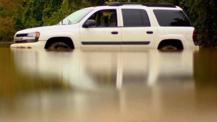 40bd31da-780f-4658-9c1f-d93b730fc5ef_poster How to avoid buying a car flooded from hurricanes Helene, Milton