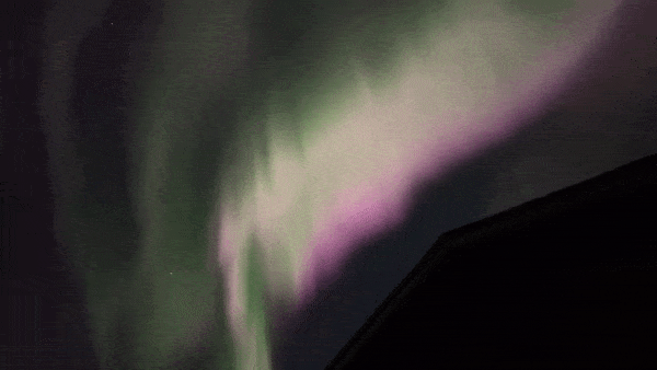 Fairbanks residents treated to dazzling Northern Lights show thumbnail