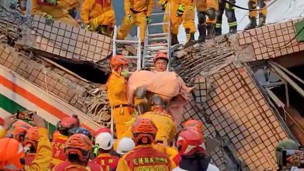 6.8 magnitude earthquake his parts of Taiwan