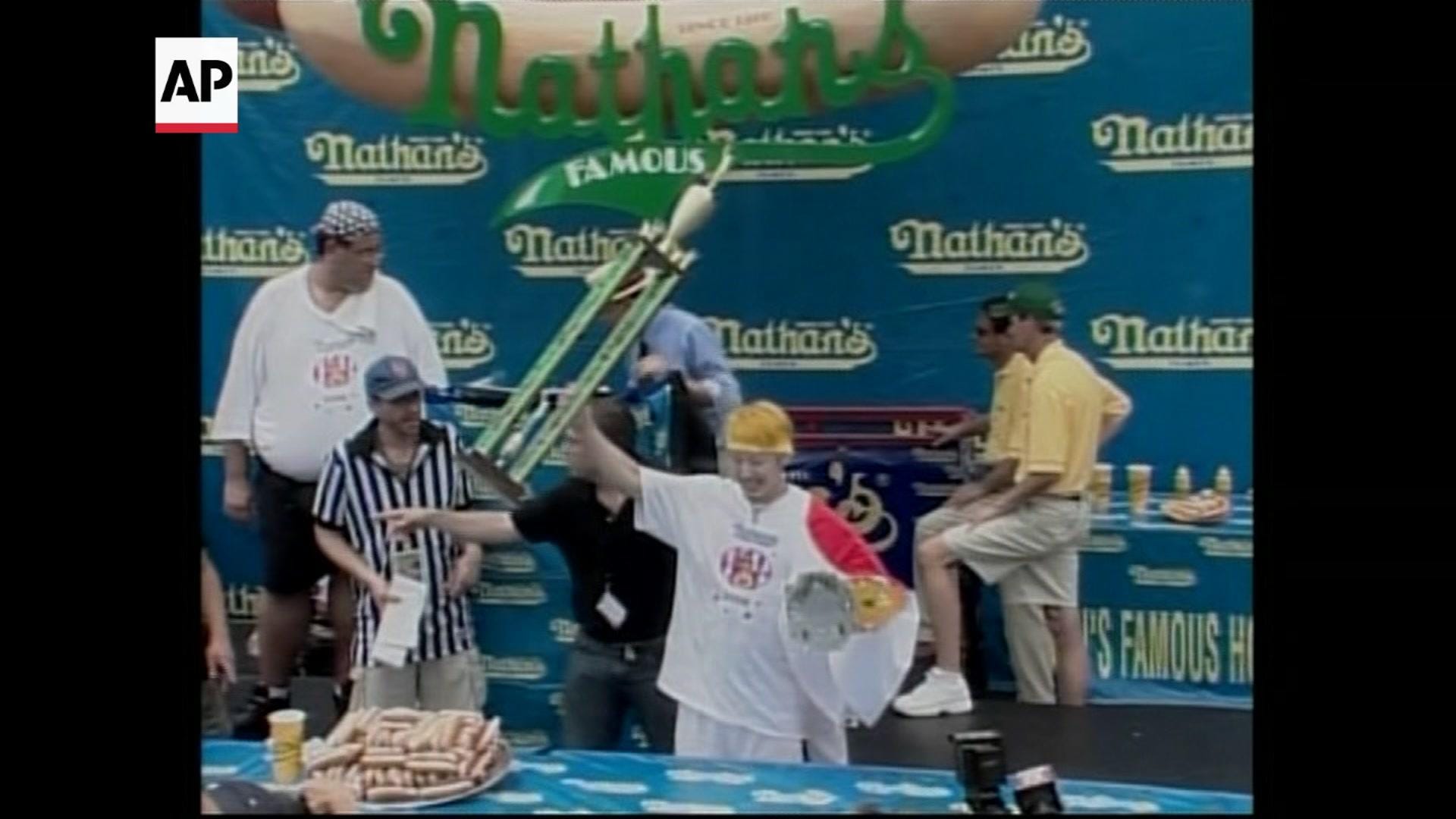 Takeru Kobayashi, Joey Chestnut's onetime rival, says he could win hot dog eating contest: 'I'm still the best' thumbnail