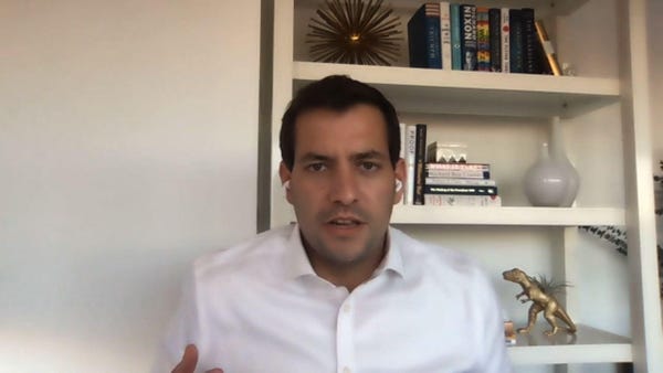 Trump talks to Michigan lawmakers in vote battle