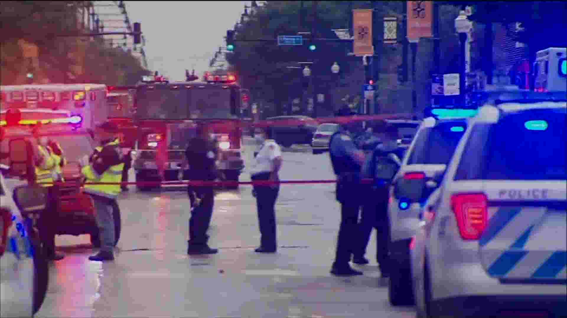 14 hurt in shooting outside Chicago funeral home thumbnail