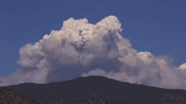 Wildfires cause a smoke cloud over New Mexico