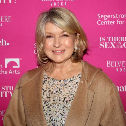 Martha Stewart says she dumped Anthony Hopkins