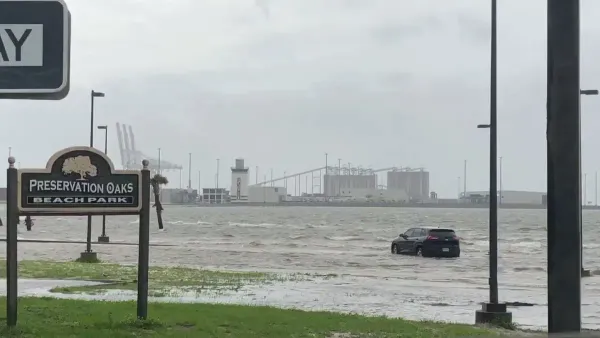 Flooding reported in Gulfport, Mississippi, as Hur