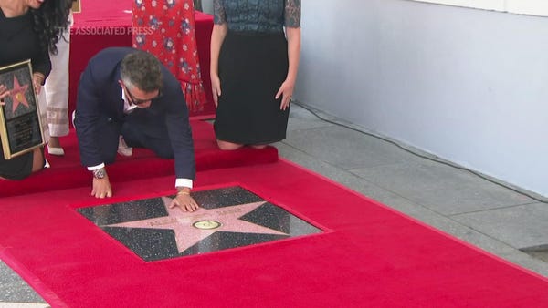 Alejandro Sanz gets his star on the Hollywood Walk