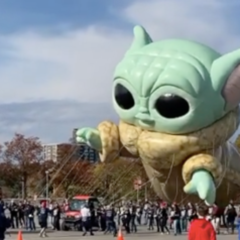 Baby Yoda balloon debuts ahead of parade