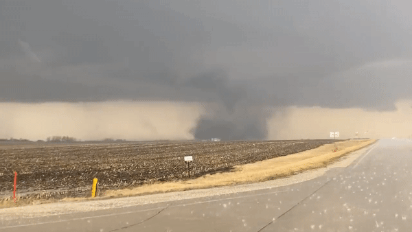Funnel Cloud Spotted in North Western Iowa Amid To