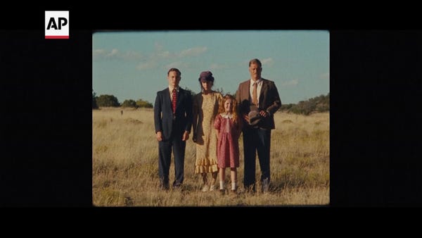 Margot Robbie runs from the law and reality in 'Dr