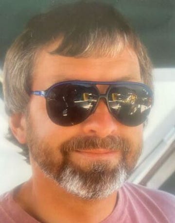 When Death Becomes a Memoir: Exploring the Lives of the Departed through Statesman Journal Obituaries