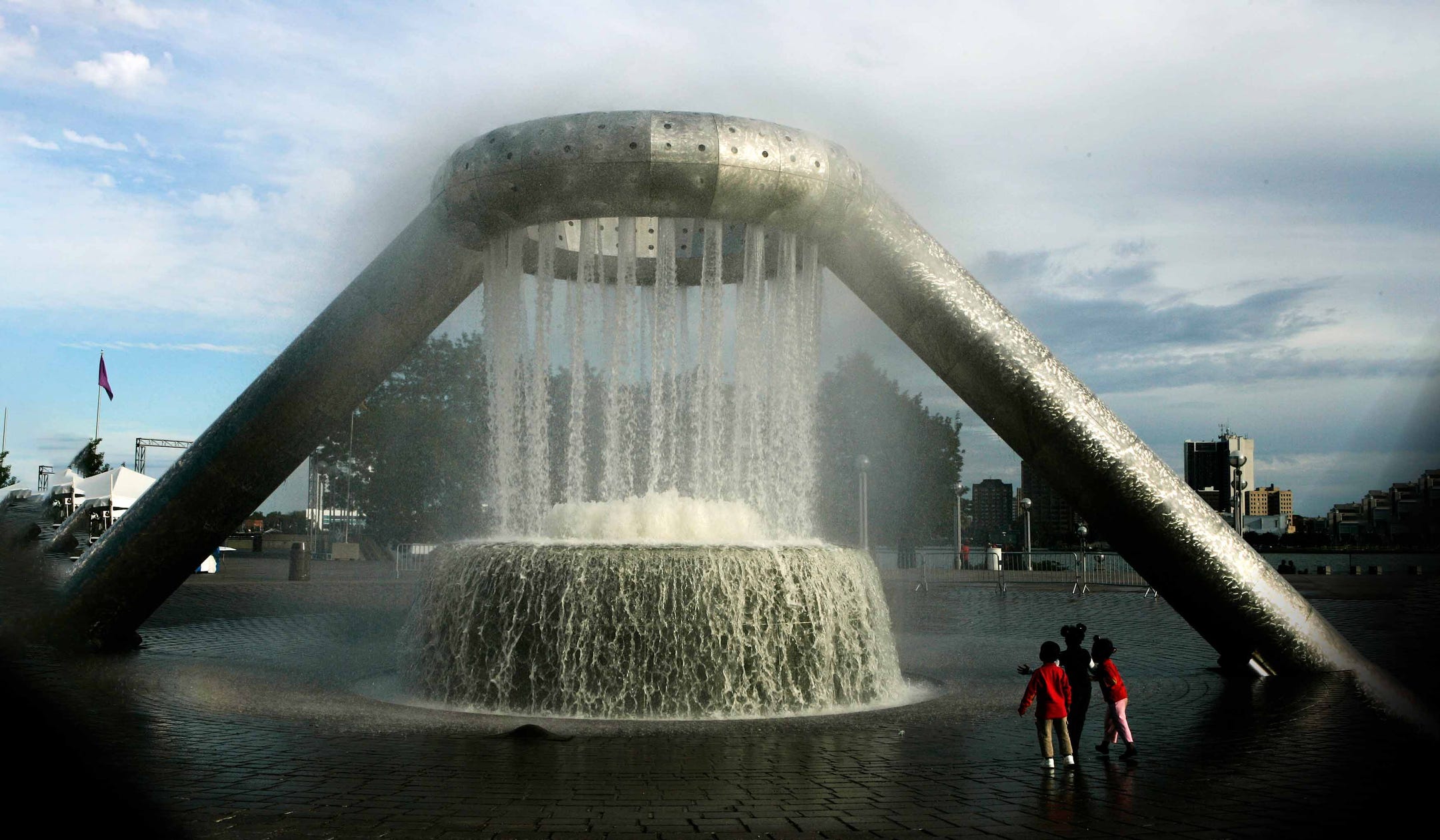 Noguchi's iconic Dodge fountain in Detroit has yet to meet expectations