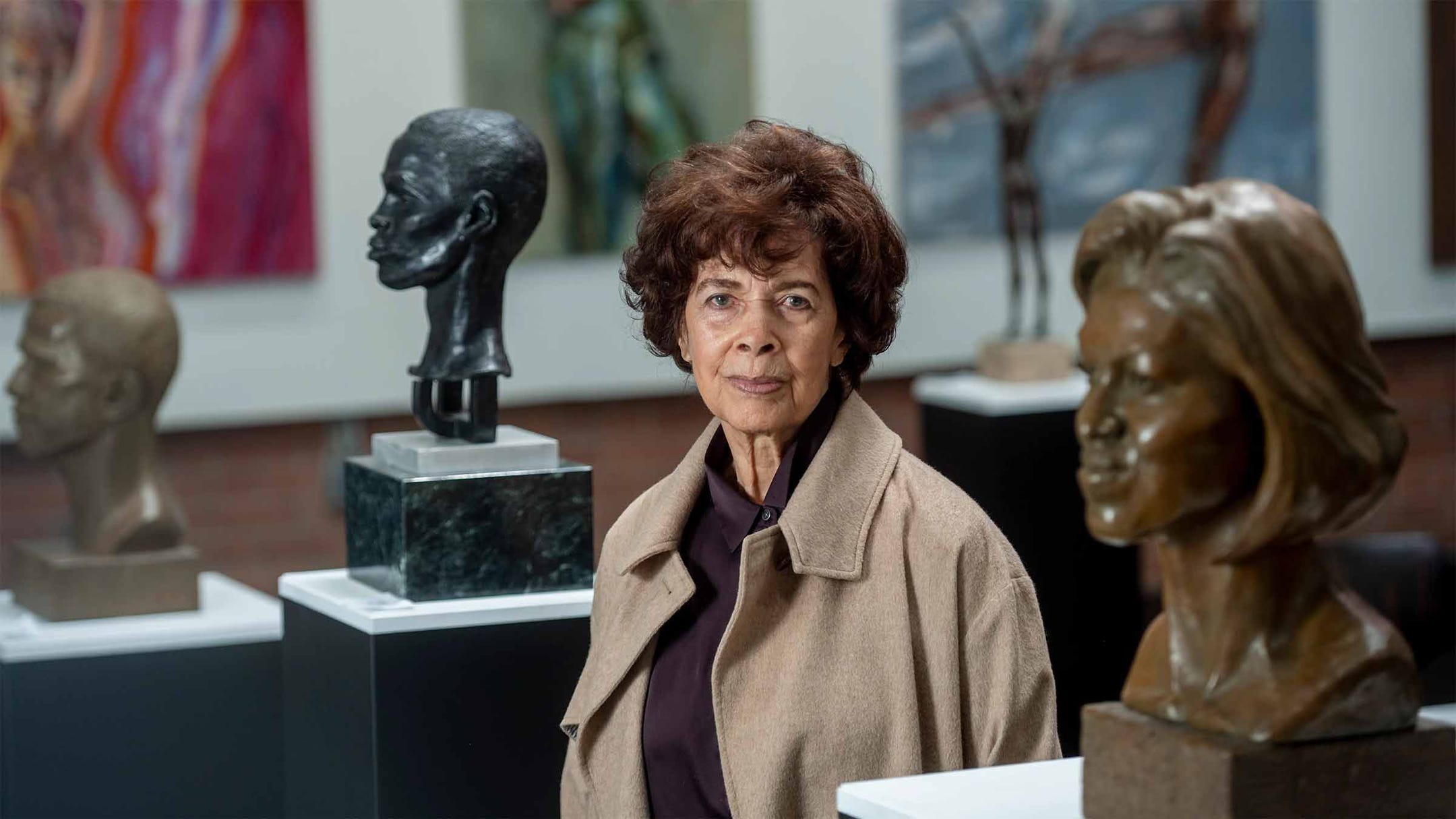 Trailblazing sculptor, painter Artis Lane depicts beauty in every shade 