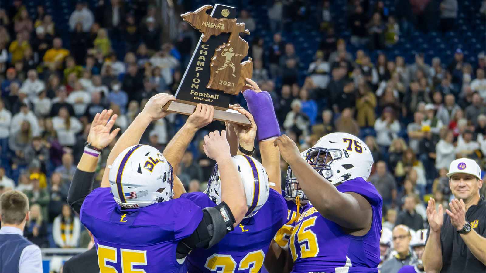 De La Salle dominates TC Central to win Division 2 state championship