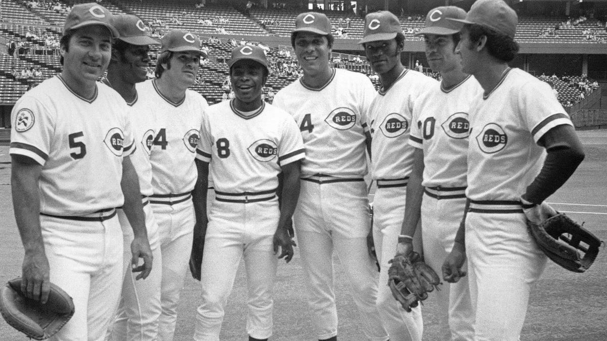 Cincinnati Reds win 1975 and 1976 World Series