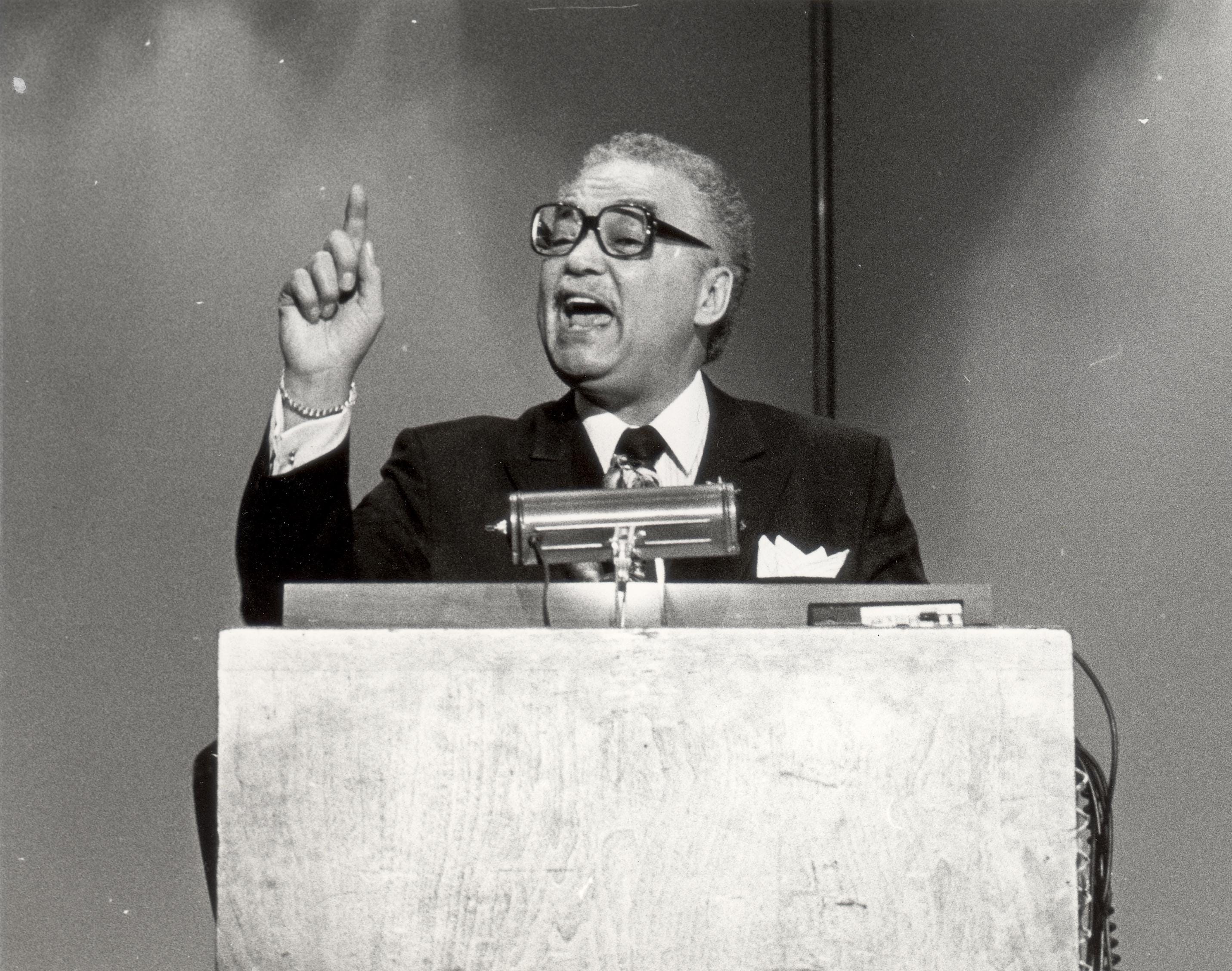 Patung Capitol yang diusulkan mendorong peninjauan kembali karier Coleman Young