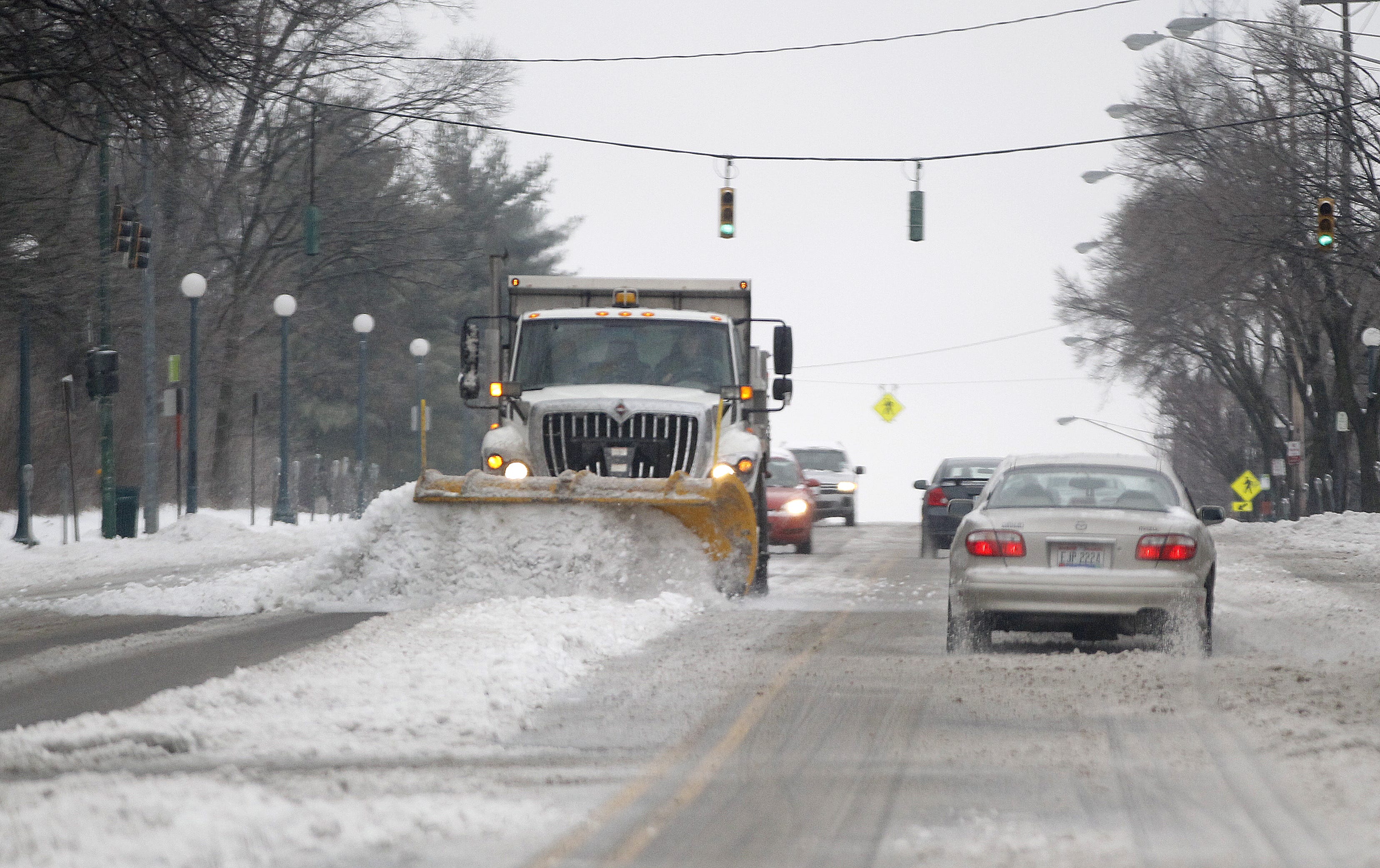 Winter storm warning: 4-6 inches of snow expected in two waves
