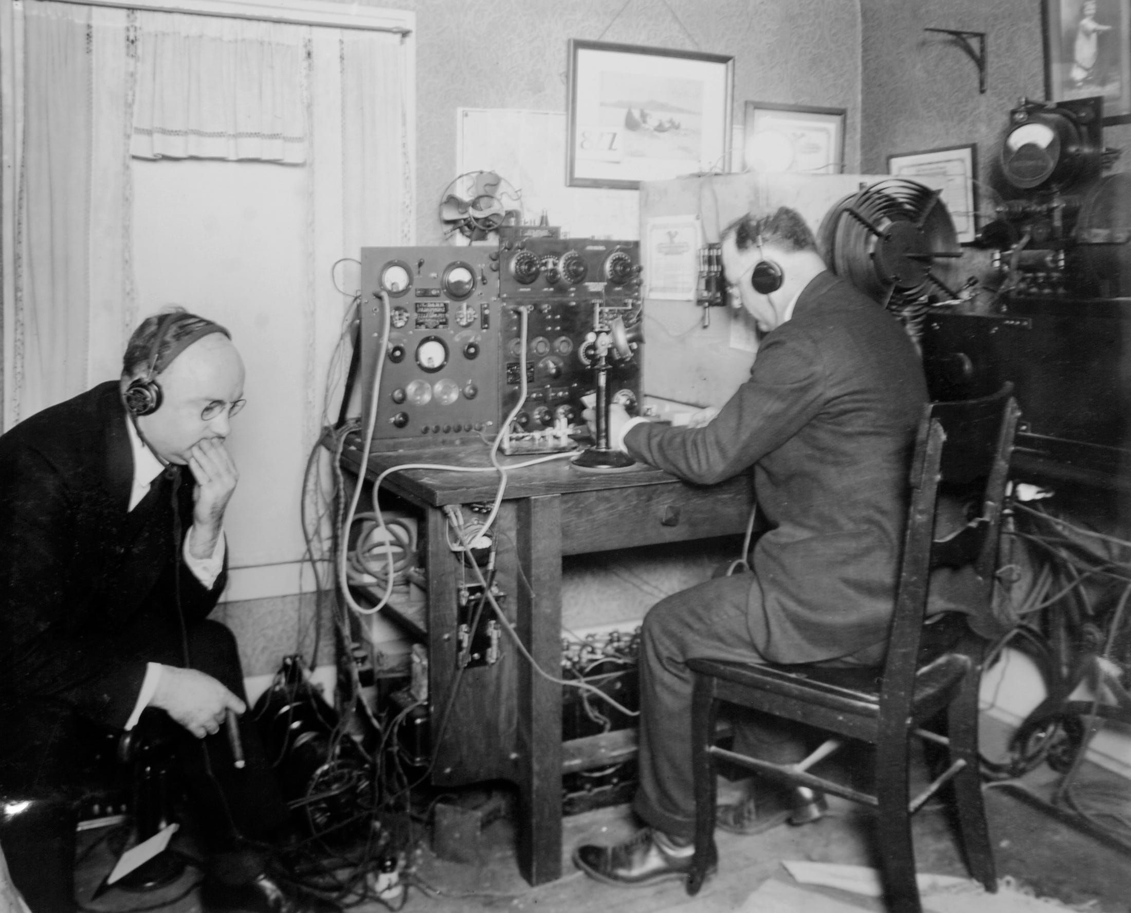 WWJ, the world's first commercial radio station