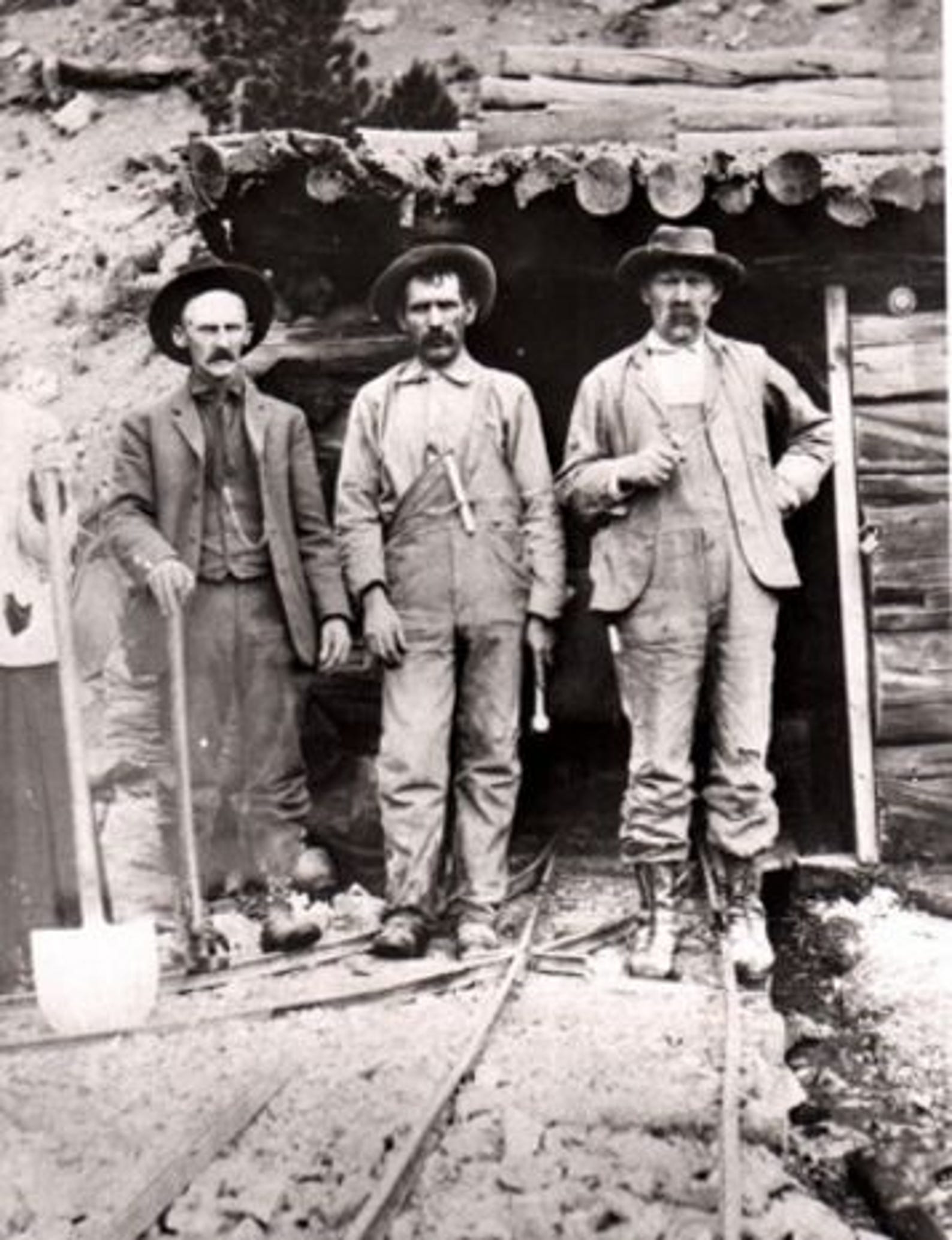 The Vulture Mine was the largest gold-producing mine in Arizona. Now, the gold is in its history.