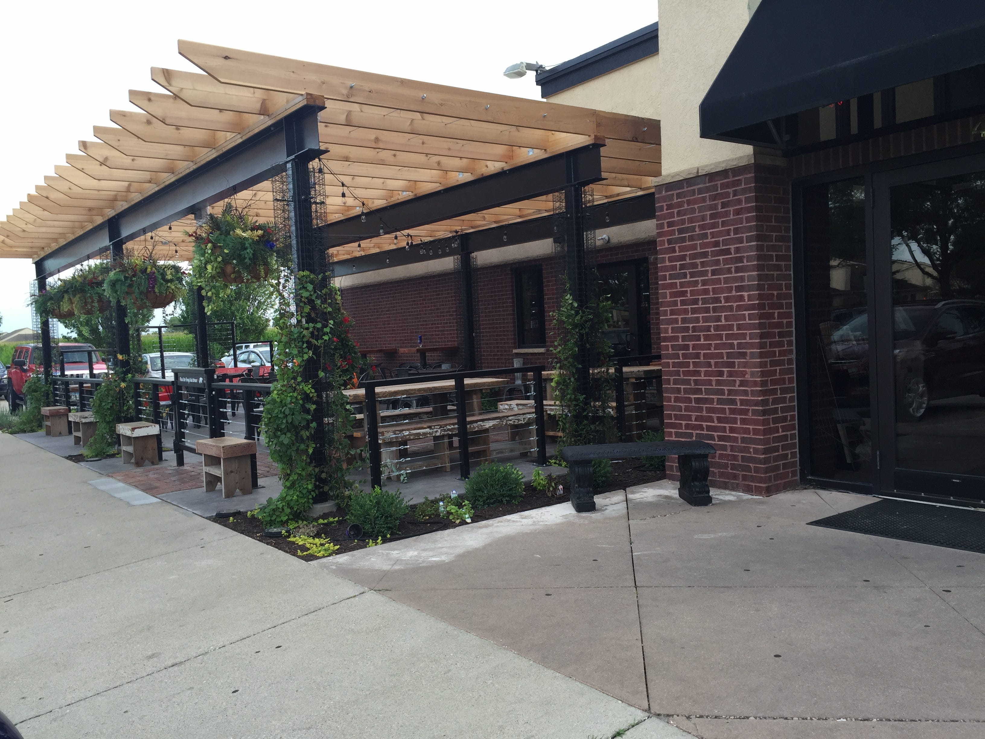 Explore these 15 rooftops and patios in Des Moines