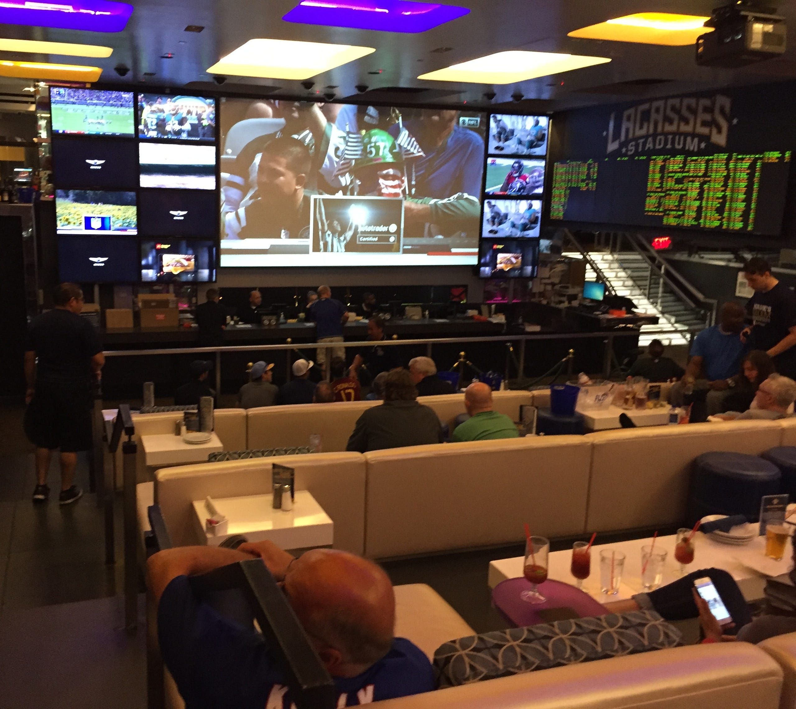 Best Places To Watch Football In Las Vegas