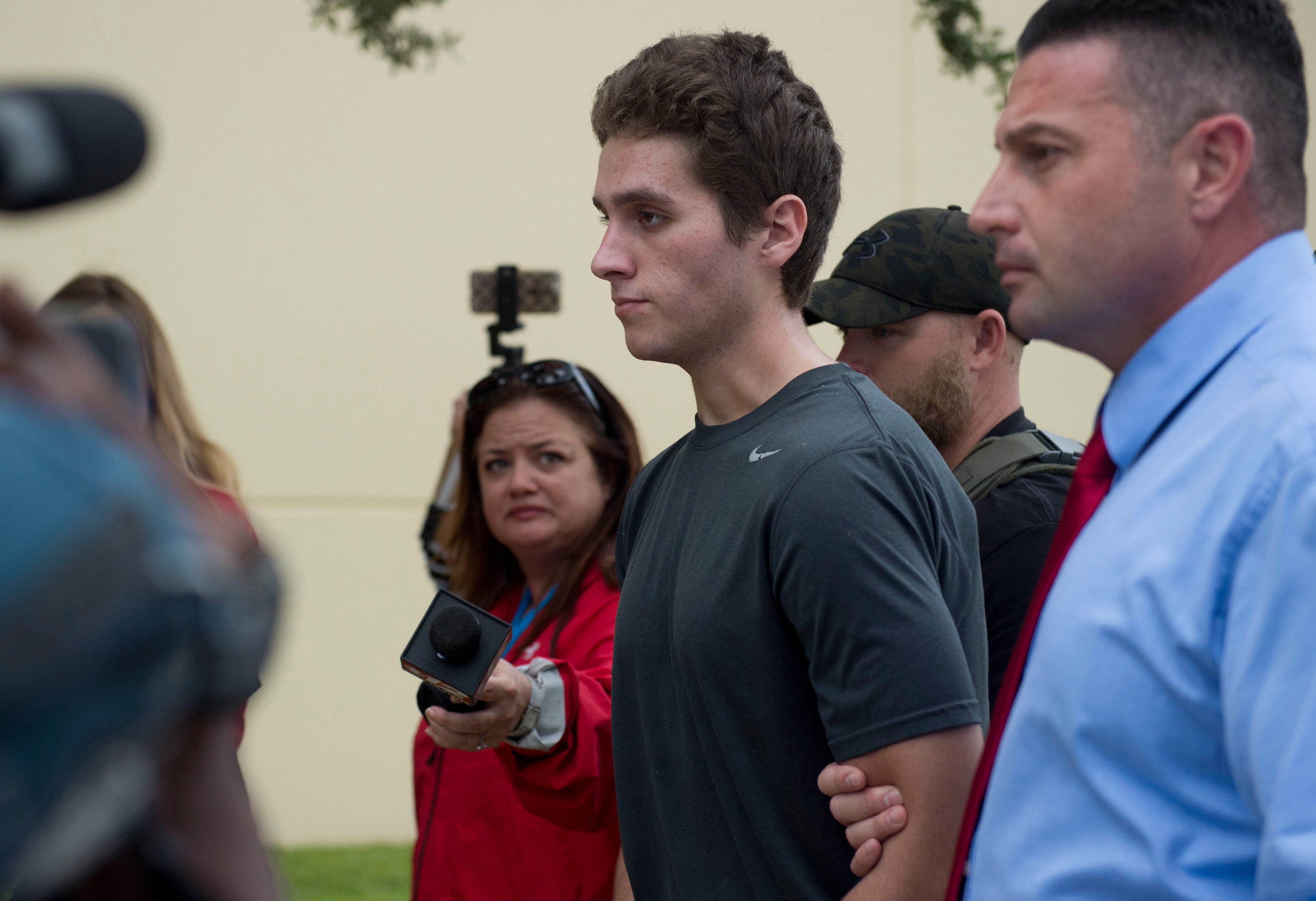 Austin Harrouff Crime Scene Pictures - 67vrxom
