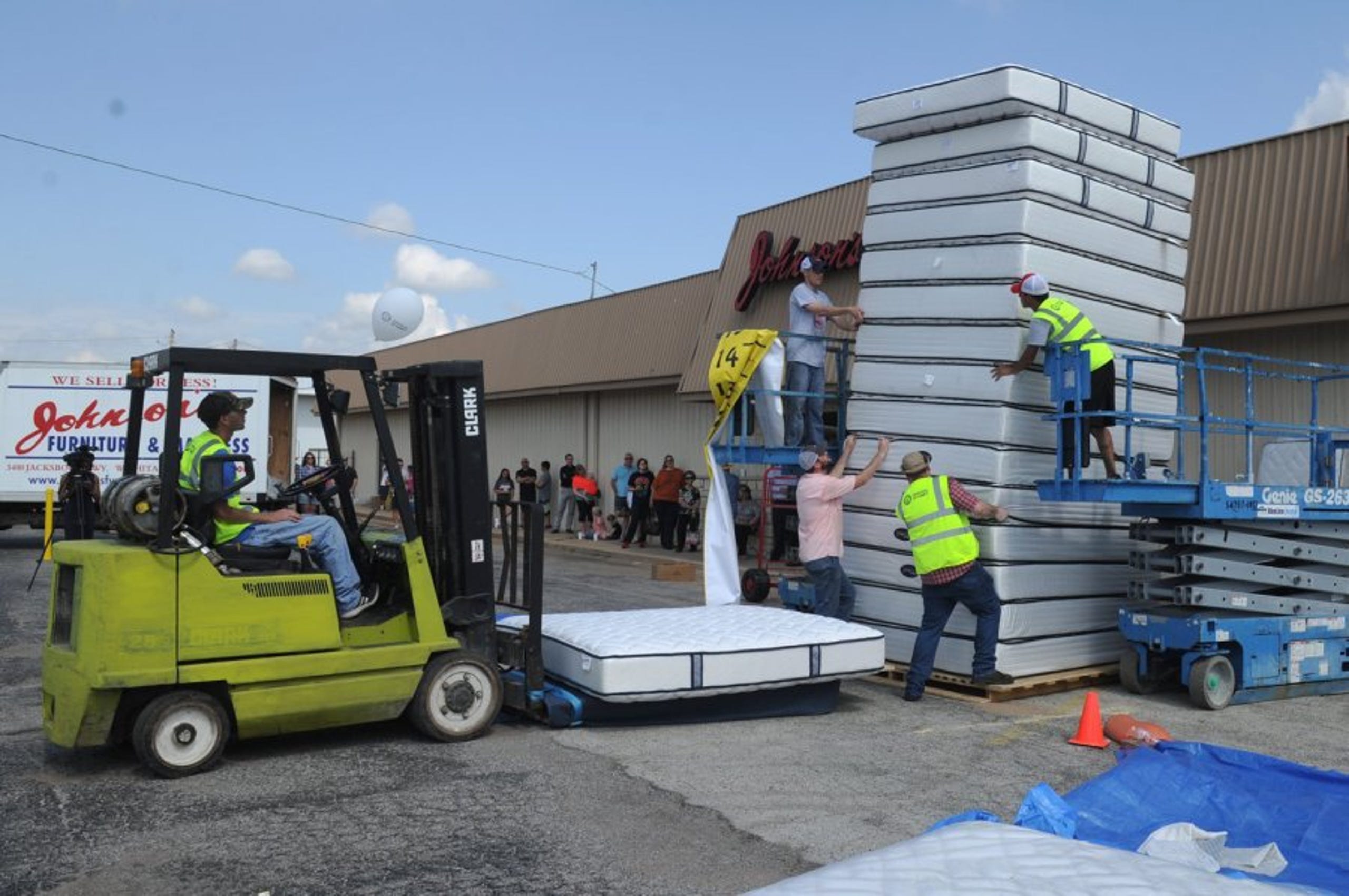 Gallery Tallest Stack Of Mattresses Record Set In Wichita Falls
