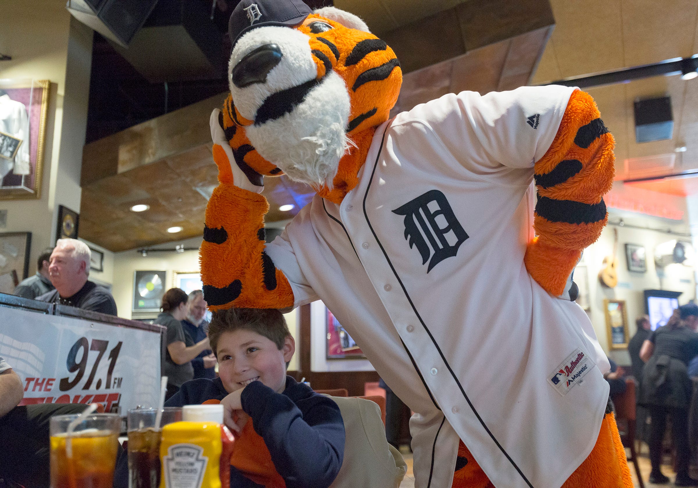 detroit tigers grandma shirt