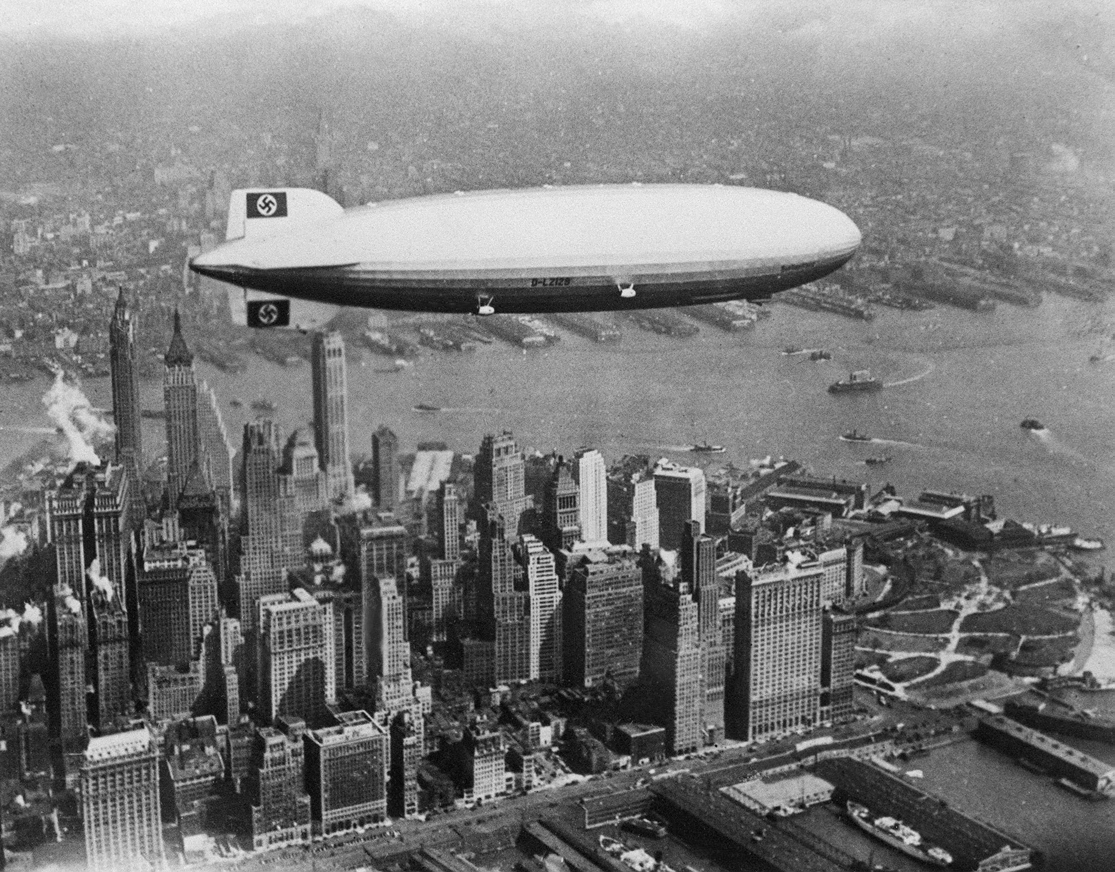 The Hindenburg Landing 1936-12 x 18 in Photo Poster 