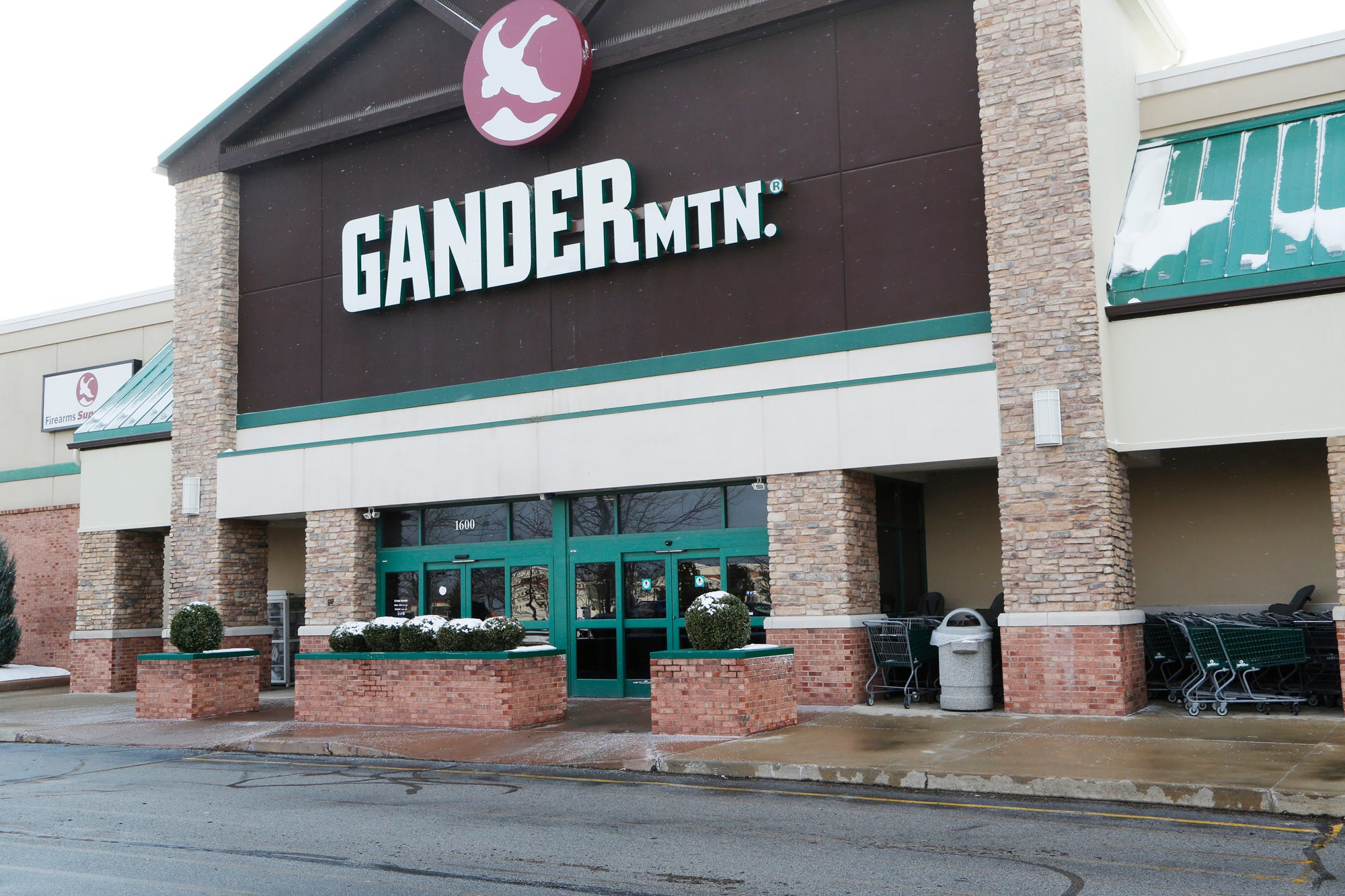 Gander Mountain closing all stores